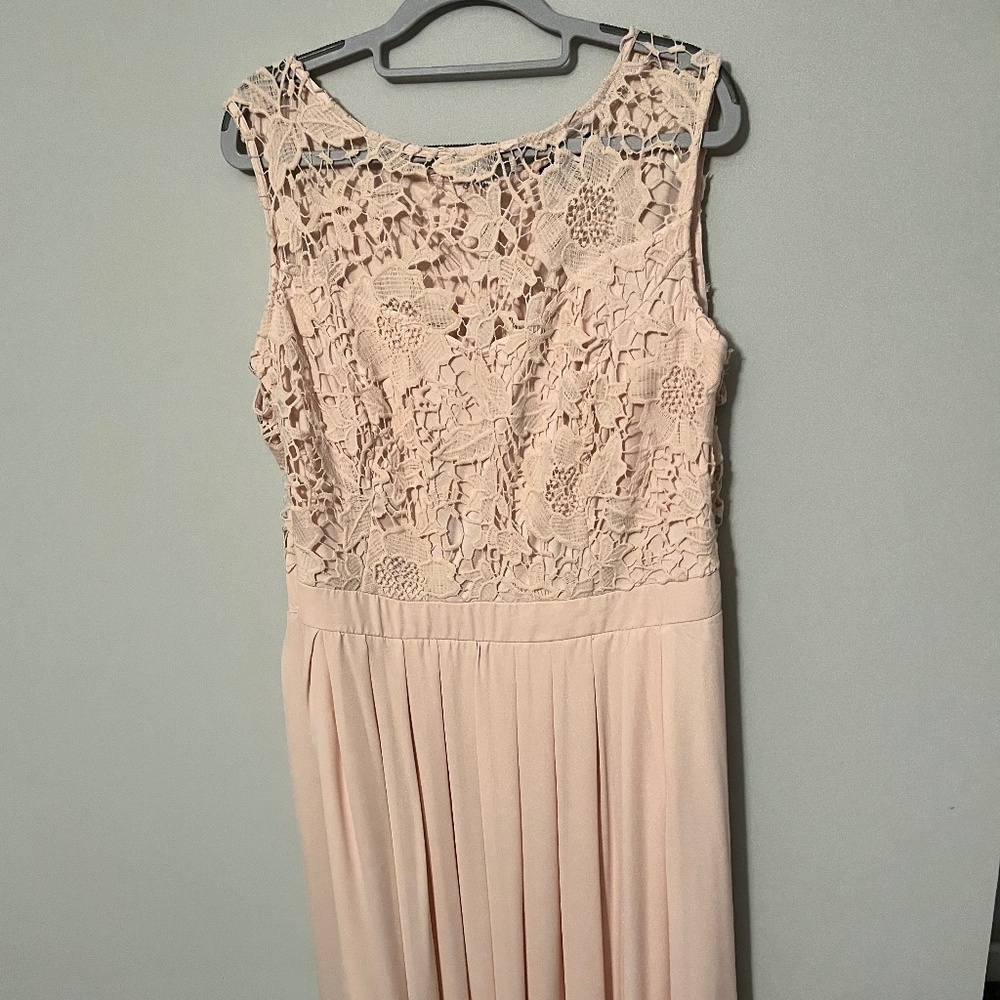 CR Lace Detail Pleated Maxi Dress - Pale Petal Pink - Size 20 Plus